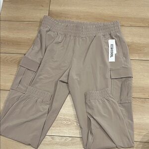 32 Degrees Women's Tan Cargo Joggers